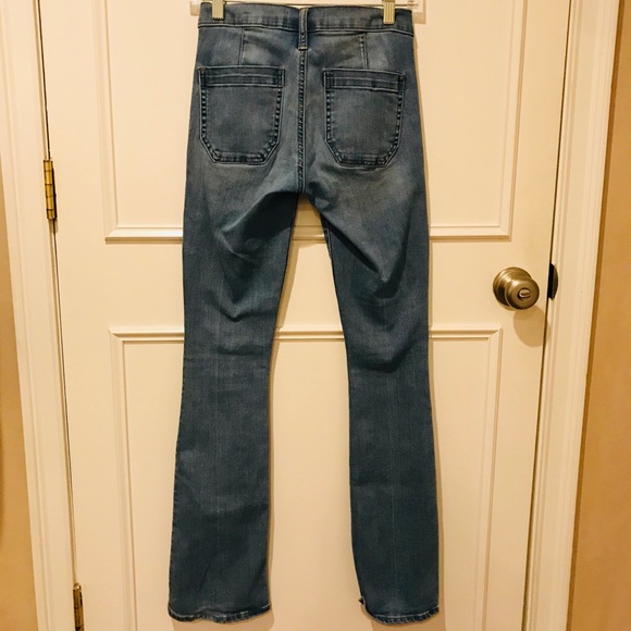 Light wash boot leg jeans - Picture 3 of 5